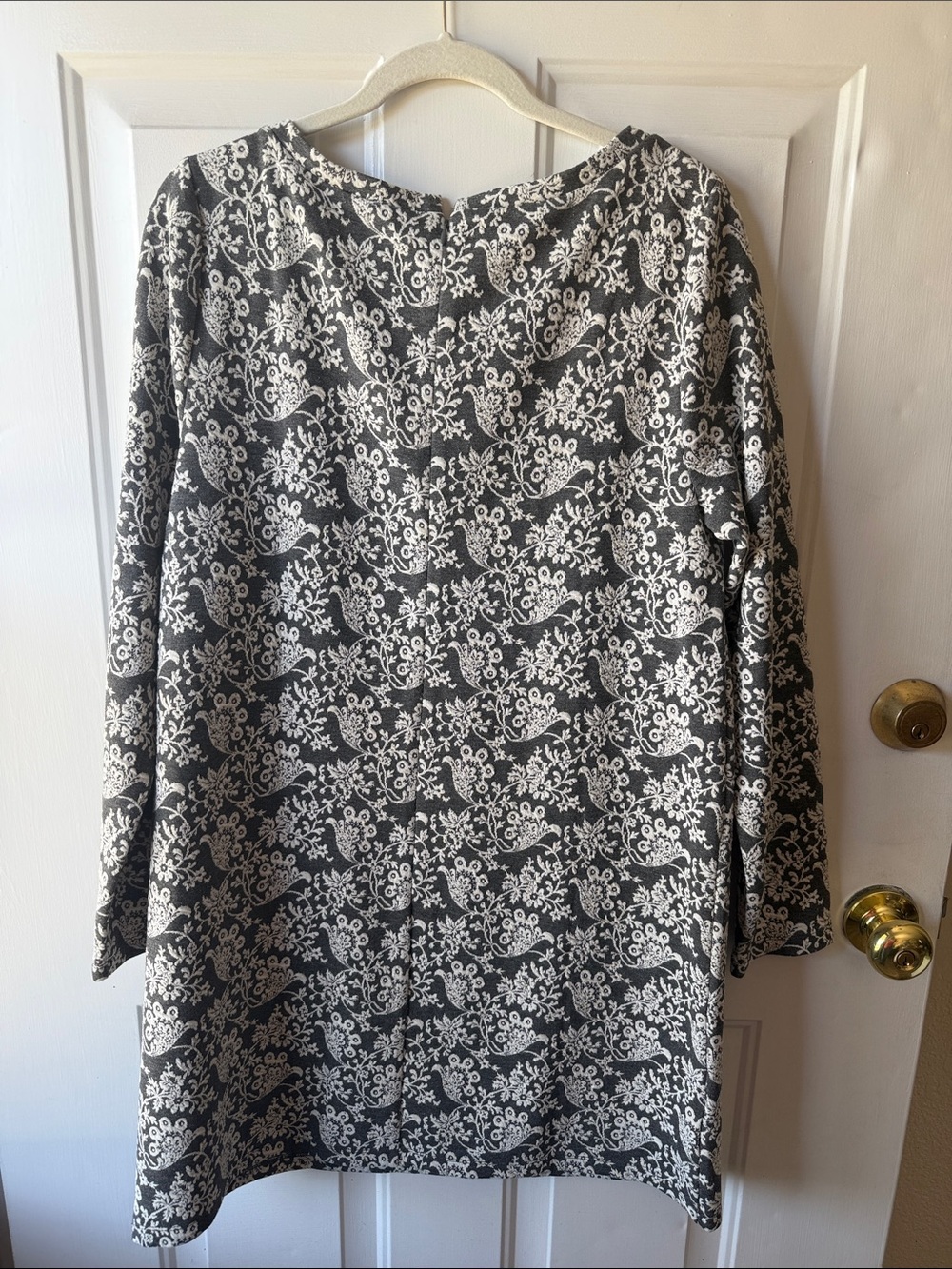 Loft Gray & White Floral Jacquard Tunic - Picture 8 of 10